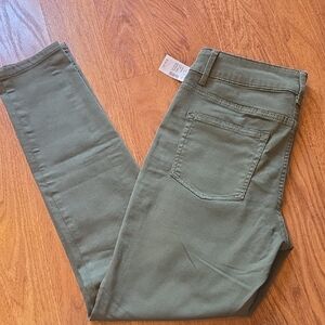 NWT Maurices Jeggings in Olive Green MED REG